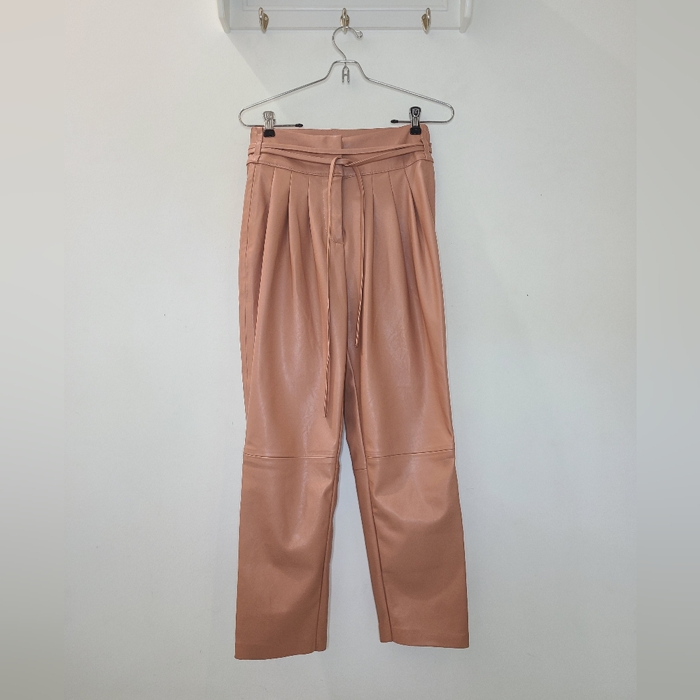 Blank NYC Chelsea Tapered & Cropped Faux Leather Pants Sz 25 - Picture 3 of 12